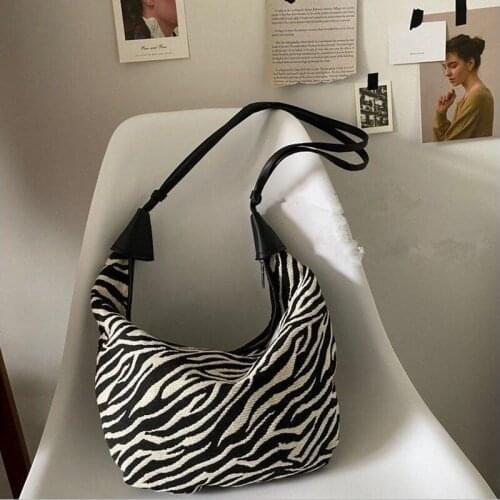 Womens Bag 2020 Cow Zebra Animal Prints Shoulder Crossbory Bag Fashion Chest Bag for Women Female Handbags Canvas Designer Bags