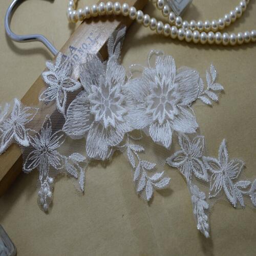 2pcs/lot) Free shipping Wedding Dress Decorated white sequins alencon lace Flower Applique Sew On Lace Patche-w001