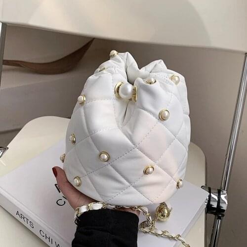 Design Small PU Leather Pearl Buckets Crossbody Bags for Women 2021 Fashion Branded Trendy Shoulder Handbags Solid Color Totes