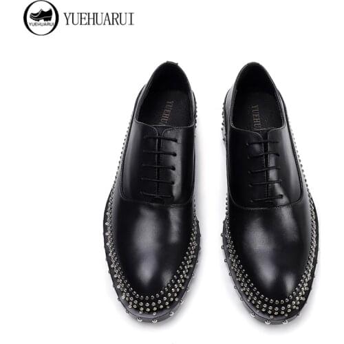 2020 new handmade rivet shoes first layer soft leather shoes low tie Joker British style business casual mens shoes