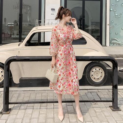 2020 Fashion The New Mesh Waist Embroidered Windbreaker + Suspender Dress Two-piece Free Shipping