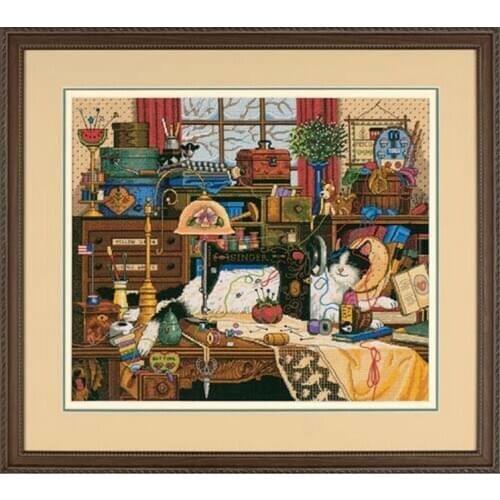 Top Quality beautiful counted cross stitch kit Maggie The Messmaker sewing machine cat kitty dimensions 03884, sewing room