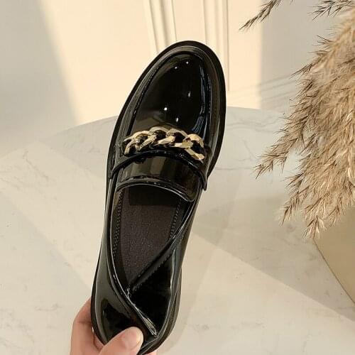 EGTPINAOP Womens Shoes For Autumn Loafers Slip-On Mid-Heel Black Patent Leather Vintage Chain Outdoor Casual Size 33-41