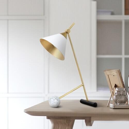 Contracted lamp trumpet-shaped metal luxury fashion personality study postmodern bedroom sitting room decoration lamp