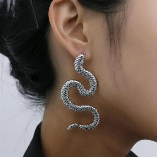 European Jewelry Personality Distorted Snake Geometric Hip-Hop Earrings Female Exaggerated Serpentine Embossed Stud Earings