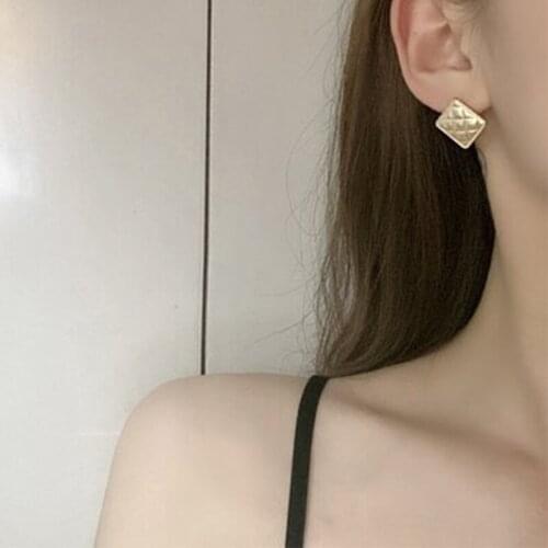 IF YOU 2021 Fashion Vintage Stud Earrings For Women Exquisite Statement Geometric Gold Earrings Wedding Jewelry