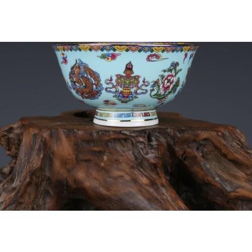 Chinese Qianlong old antique Porcelain famille rose 8 auspicious symbols bowl