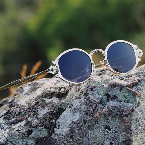 2021 New Fashion European And American Street Shooting Glasses Retro Steampunk Sunglasses Gothic Oval Frame Carved Sunglasses