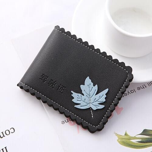 2019 New Fashion Maple Leaf Womens Mens Drivers License Thin Leather Passport Cover Banks ID Card Wallet Holder Case Bags