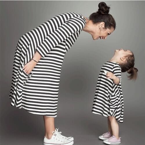 2021 Mom And Daughter Dress Spring Summer Black White Stripes Long Dress For Mommy And Me Clothes Mother And Daughter Clothes