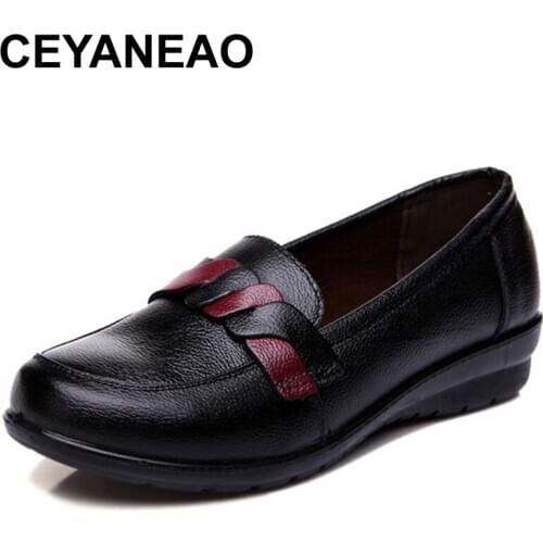 CEYANEAO Spring autumn new leather fashion ladies shoes soft bottom non-slip mother Plus Size shoes women flat Driving Shoes