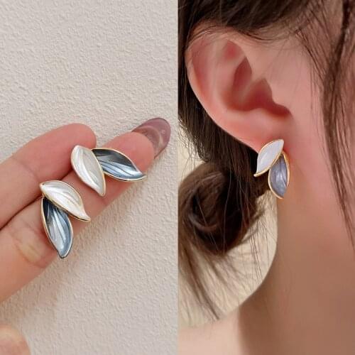 2021 New Arrival Metal Trendy Summer Fresh Lovely Sweet Grey Leaf Dangle Earrings For Women Fashion Metal Jewelry