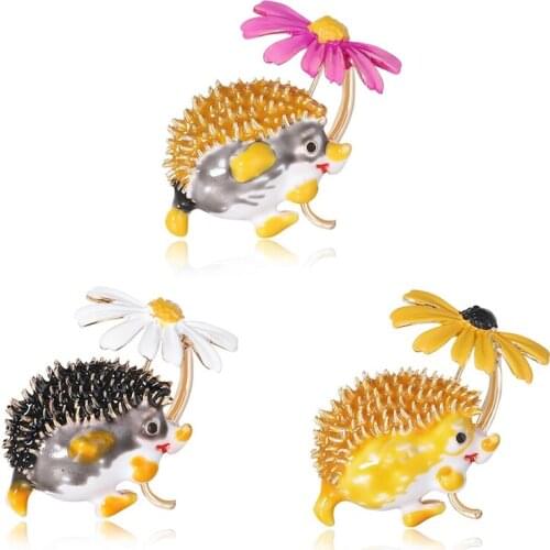 2021 Cute Hedgehog Brooch Fashion Daisy Flower Brooches For Women Animal Jewelry Funny Winter Design High Quality New