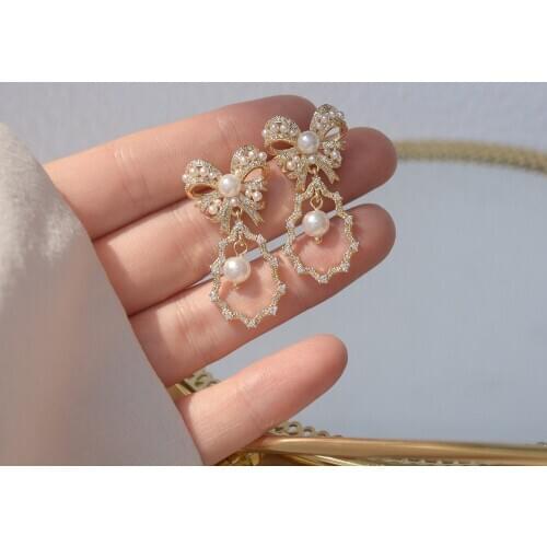 14k Real Gold Fashion Jewelry Hollow Butterfly Pearl Exquisite Shiny Stud Earrings for Woman Holiday Party Elegant Earring