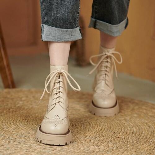 Genuine Leather Lace-up Women Boots Fashion Brogue Carved Ankle Boots Low Heels Ladies Booties Winter Female Boots Ladies Shoes