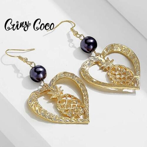 2020 Hawaiian Earrings for Women Hollow Heart and Pineapple Shape Gold Color Sweet Charming Trendy Charming Ladies New Fashion