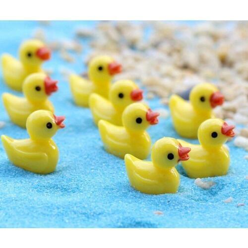 20pcs/lot Small Yellow Ducks Artificial Bonsai Resin Stereo Simulation Animals Ornaments Moss Micro Landscape Decoration KS 012