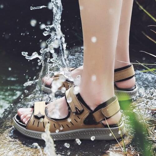 Summer Men Sandals Fashion Genuine Leather Seaside Beach Water Shoes Swimming Upstream Aqua Shoes Slippers Zapatos Hombre