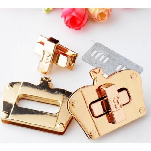 Free Shipping 2 Sets Golden Metal Hook Box Latches Clasp Bag Box Lock Trunk Purse Lock 56x43mm J2982