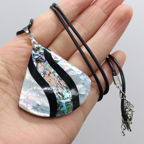 Hot Sale Natural Wax Line Thread Shell Necklace Pendants Charms for Women Fashion Gift Size 40x55mm Length 55cm