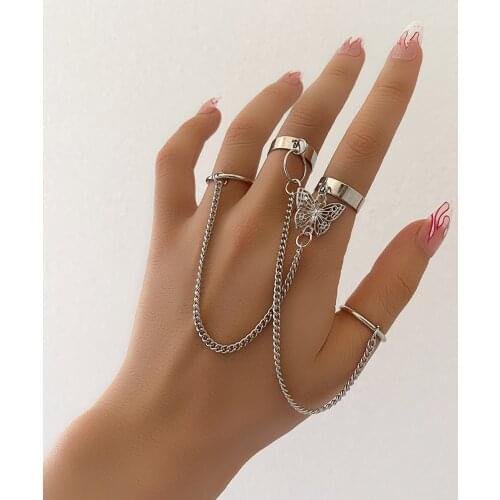 Aprilwell 4 Pcs Punk Butterfly Pendant Ring Set for Women Aesthetic Matching Rings Link Chains Kpop Emo Anillos Fashion Jewelry