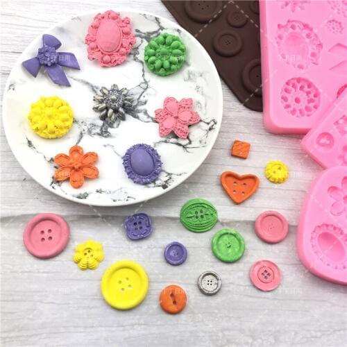 Cartoon Decorative Clothes Button Silicone Fondant Cake Mold Cupcake Jelly Candy Chocolate Decoration Baking Tool Moulds FQ3045
