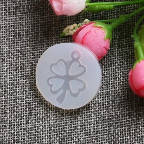 1PCS Four Leaf Clover Pendant Silicone Mold DIY Resin Jewelry Necklace Pendant Mold Crystal Epoxy Silicone Mold