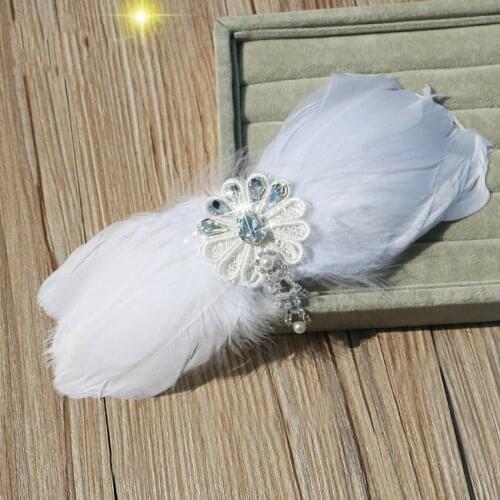 New Diamond White Feather Head Flower Fashion Modeling Head Flower
