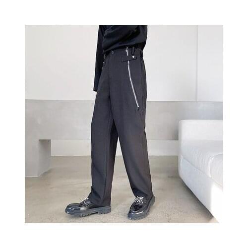Oversized spring-style Zippers Adorn the sides of tight-fitting yuppie casual trousers