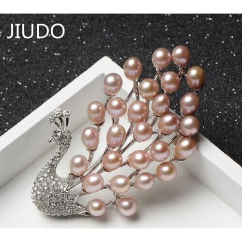 Mother of pearl breast scarf scarf accessories Europe and the United States female bracelet to send his wife to send her mother