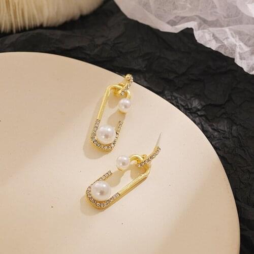 925 silver needle shaped Pearl Earrings feminine style earrings simple net red versatile Diamond Earrings exquisite gift