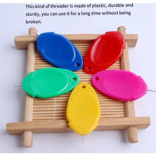 20pcs Threaders DIY Plastic Crochet Thread Guides Portable Wire Needle Sewing Embroidery Tools Color Random