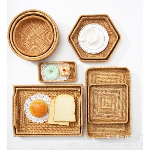 Rattan woven dinnerware