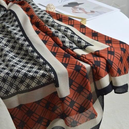 2020 Brand Autumn winter women beach quality shawl cotton scarf lady fashion scarves bandana pashmina wrap hijab muffler