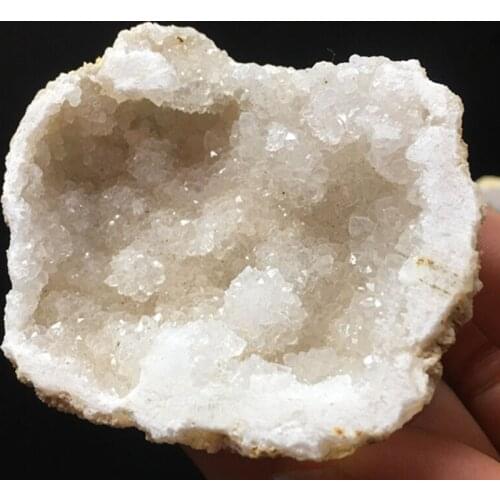 High-quality goods Natural quartz crystal Agate Geode Crystal Hole Mineral Family decoration crafts