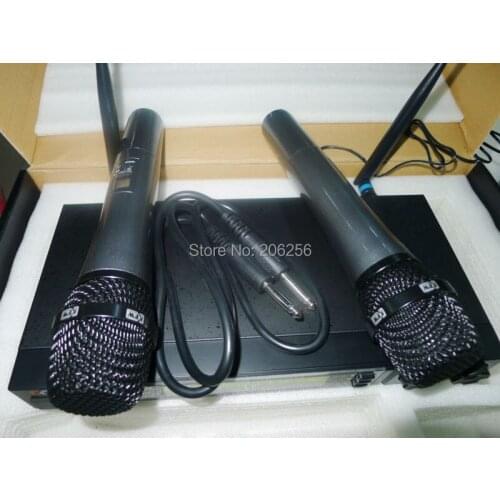 High Quality 700-850MHz UHF Wireless Microphone System DJ & Karaoke 2 Handheld microphone Transmitter consumer electronics U8200