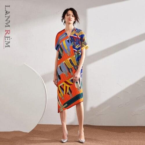 LANMREM 2021 Summer Irregular Pleated Dress for Women V Neck Short Sleeve Printing Loose Female Streetwear Dresses 2D3775