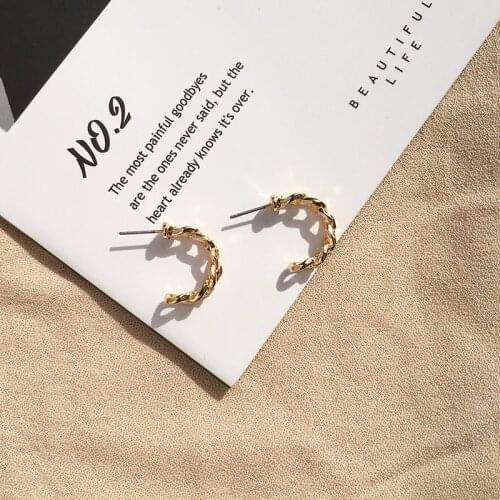 WTLTC Chunky C Shaped Hoop Earrings for Women Solid Hollow Chains Hoops Earrings Minimalist Twisted Earrings Bohemia Jewelry