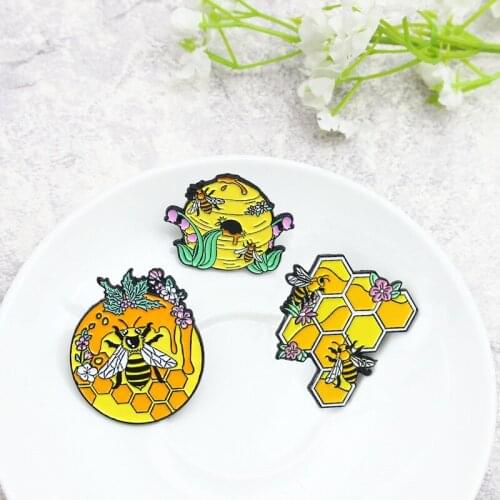Fashion Creative Cartoon Happy Bee Hard-working Nectar Brooch Ins Personality All-match Good Friend Badge Clothing Accessories