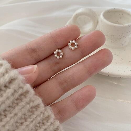 DAVINI Korean New Flower Ear Studs Earrings Imitation Pearls Round Earrings For Women Fashion Jewelry Gifts MG20