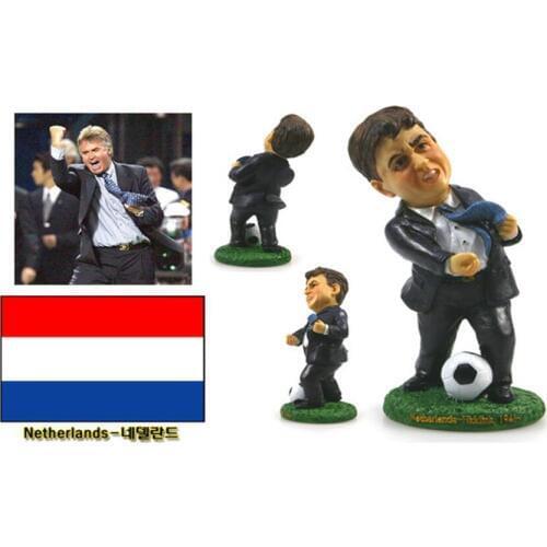 Hot Sale Hus Hiddink, Holland Creative Resin Crafts World Celebrity Statue Tourism Souvenir Gifts Collection Home Decortion