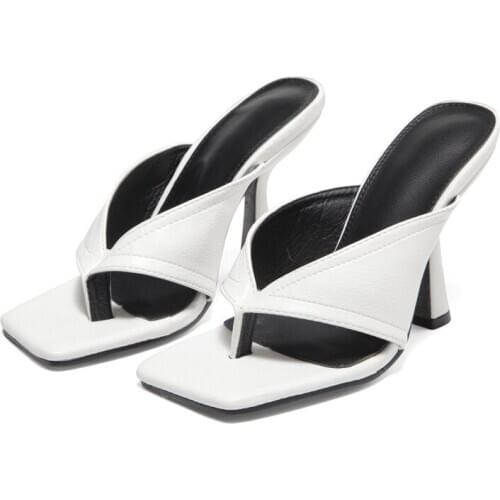 2021 Fashionable atmosphere cool drag female summer flip-flops joker with cool slippers personality design factory large stock42