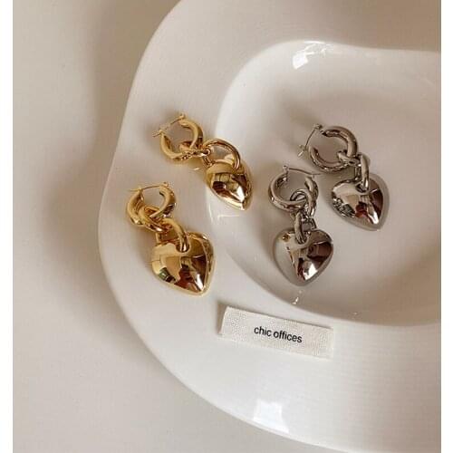 GSOLD New Exaggerated Golden Glossy Metal Love Heart Shape Earring Minimalist Elegant Fashionable Women Jewelry Party Gift