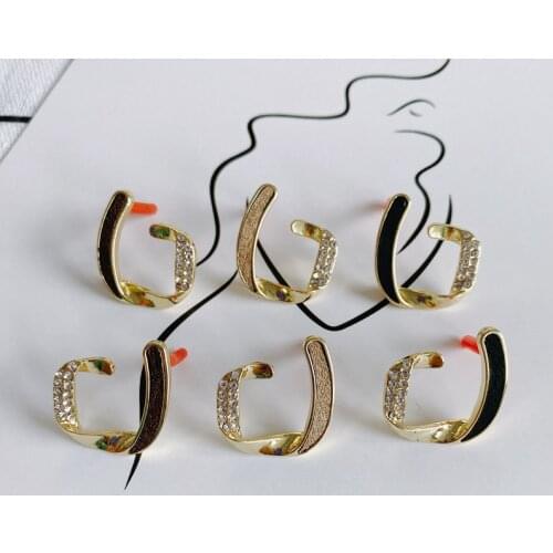 KEEP TIME Stud Earrings