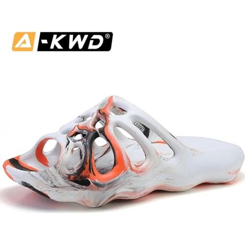 2020 Designer Kanye West Man Slippers Men Summer Sneakers Slippers Mens Slide Unisex Beach Slippers Sandals Men Casual Shoes