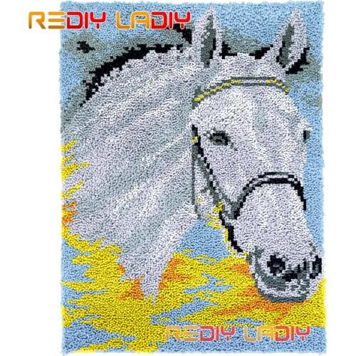 Latch Hook Rug White Horse Face DIY Carpet Rug Kits Chunky Yarn Cushion Crocheted Wall Tapestry Knitted Floor Mat Arts & Crafts