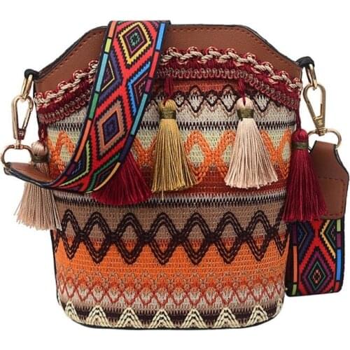 New Vintage Casual Hand Woven Hobo Crossbody Ethnic Straw Bags Women Handbag Retro Flap Rattan Straw Beach Tassel Messenger Bags