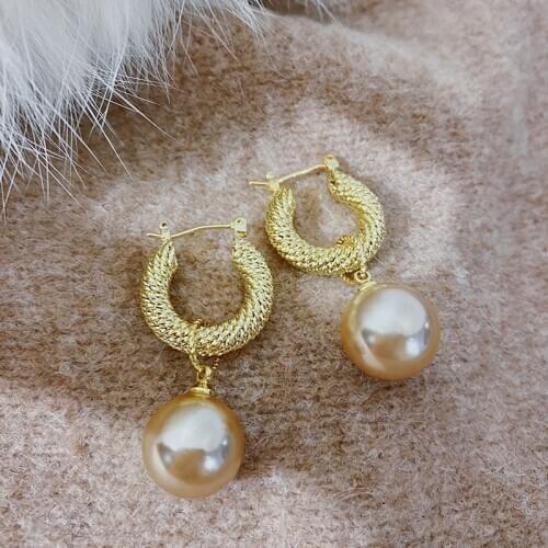 Retro Hong Kong style metal earrings pearl 2020 new trend temperament earrings elegant exquisite Pendant Women New Earrings