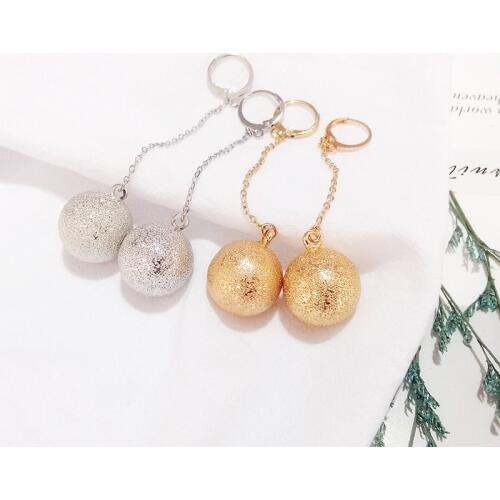 SRCOI Gold Color Metal Long Balloon Ball Chain Hoop Earrings 2019 Bohemian Luxury New Korean Fashion Chandelier Earrings Jewelry