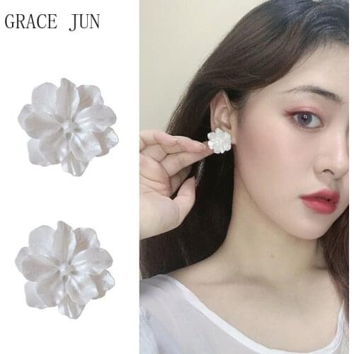 GRACE JUN Hot Sale Flower Shape Stud Clip on Earrings for Women Girl Fashion Luxury No Pierced Earrings Statement Ear Clip 2021